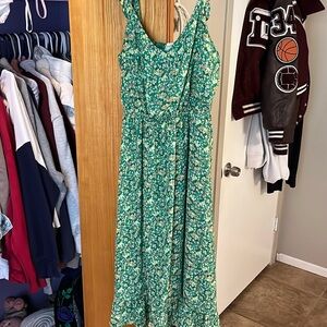 Jessica Simpson green floral midi dress